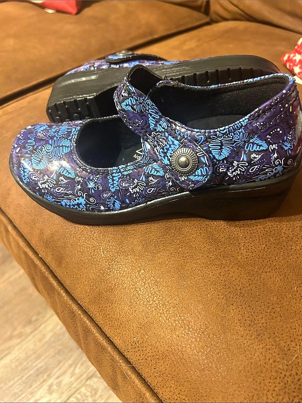 Easy works by easy street  Paloma Floral Mary Jane Flats in Blue & Black